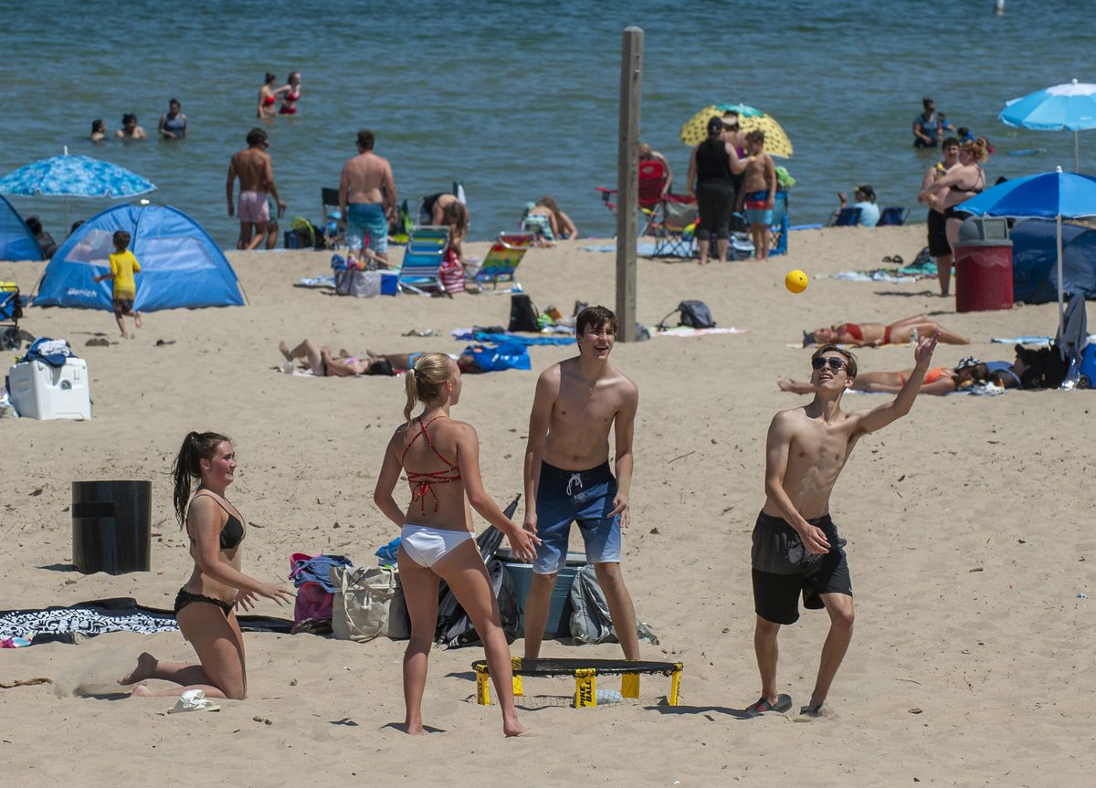 As pandemic concerns grow, Ogden Dunes beach closes; Dunes
state park, Dunes national park remain open: ‘(It’s) like Cancun
spring break every day' 1 As pandemic concerns grow, Ogden Dunes beach closes; Dunes
state park, Dunes national park remain open: ‘(It’s) like Cancun
spring break every day' 1