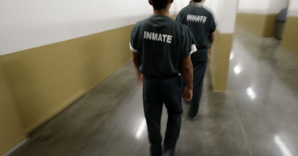 How COVID-19 spread through one U.S. immigration
facility 1