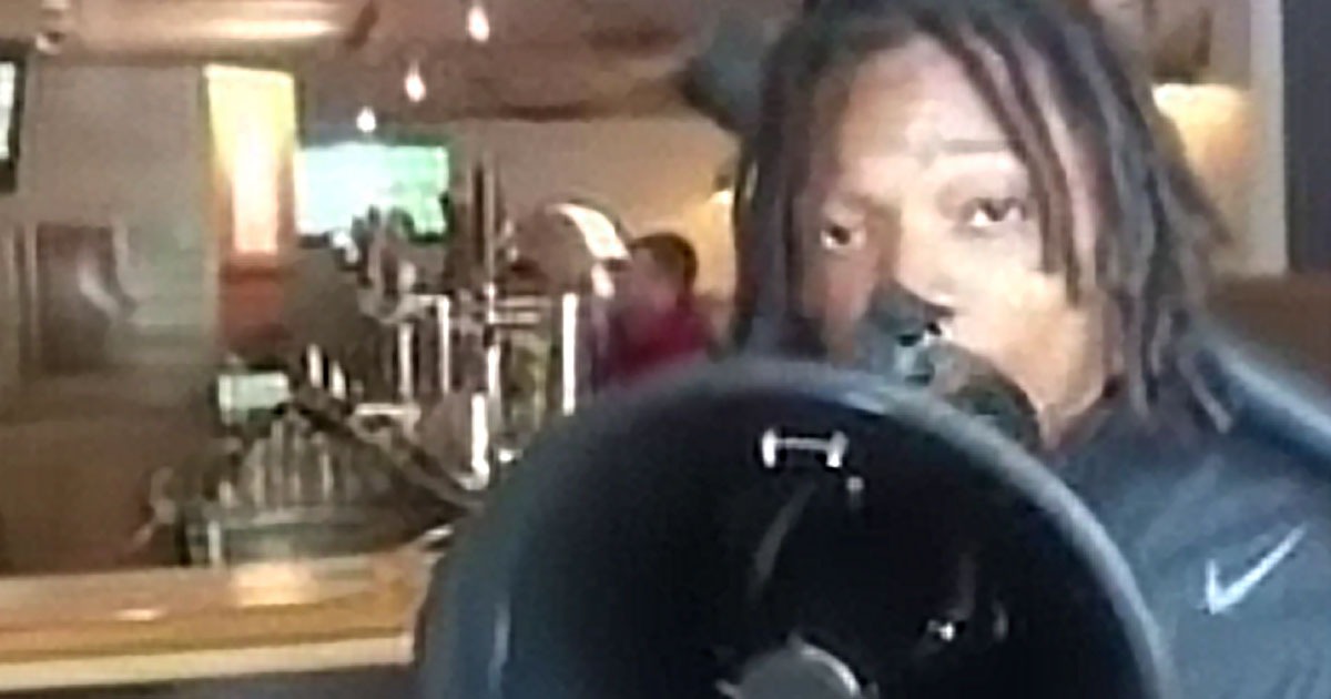 VIDEO: BLM Activist Arrested For Extorting Business For Free
Food With Bat, Threat of Riot 1