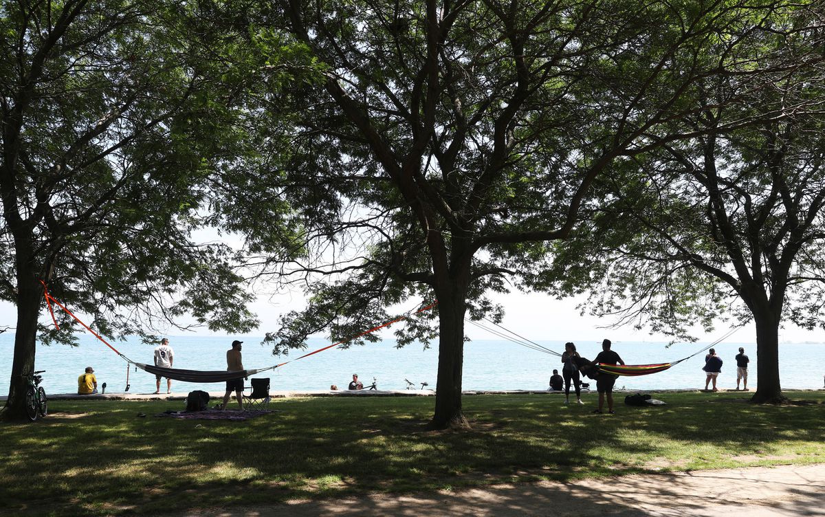 Coronavirus in Illinois updates: Here’s what’s happening
Monday with COVID-19 in the Chicago area 1 Coronavirus in Illinois updates: Here’s what’s happening
Monday with COVID-19 in the Chicago area 1
