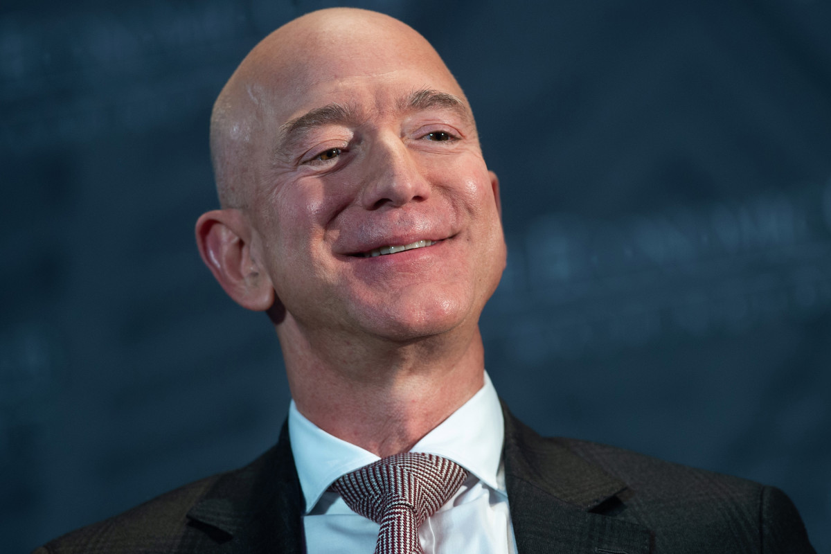 Amazon’s sales and profits soar as lockdowns keep shoppers
online 1