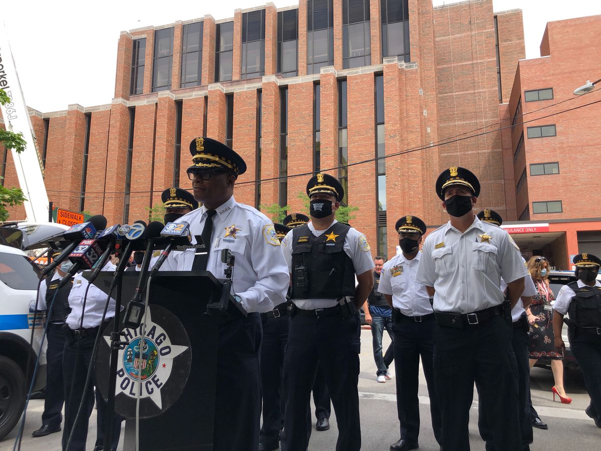 Prisoner opens fire outside NW Side police station, with at
least 3 officers wounded; prisoner shot several times 1