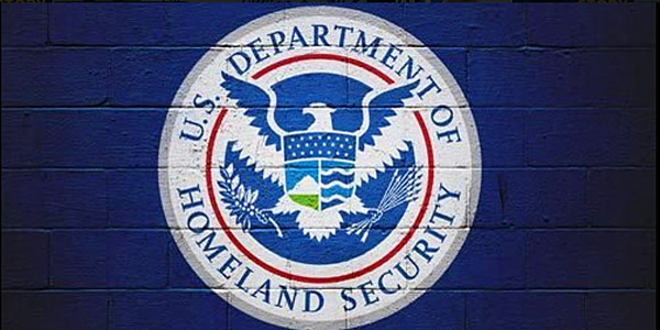 Protesters surround Virginia home of DHS chief 1