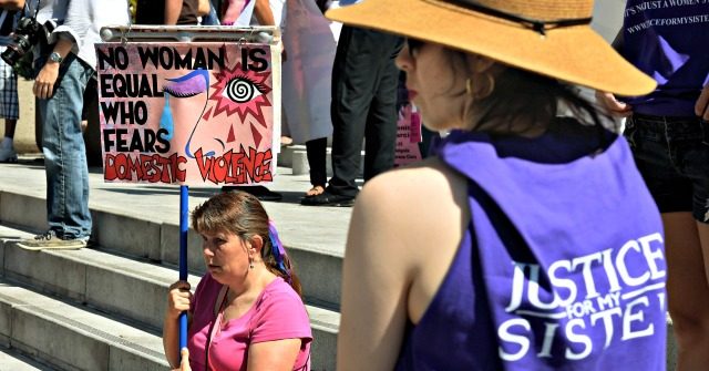 'Never Been Busier': Experts Say Domestic Violence Surged in
NYC Amid Lockdown  1