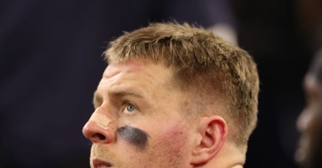 JJ Watt, Who Claimed Anthem Protests Were Not About
'Disrespecting the Flag,' Silent on Kaepernick's Anti-American 4th
of July Tweets 1