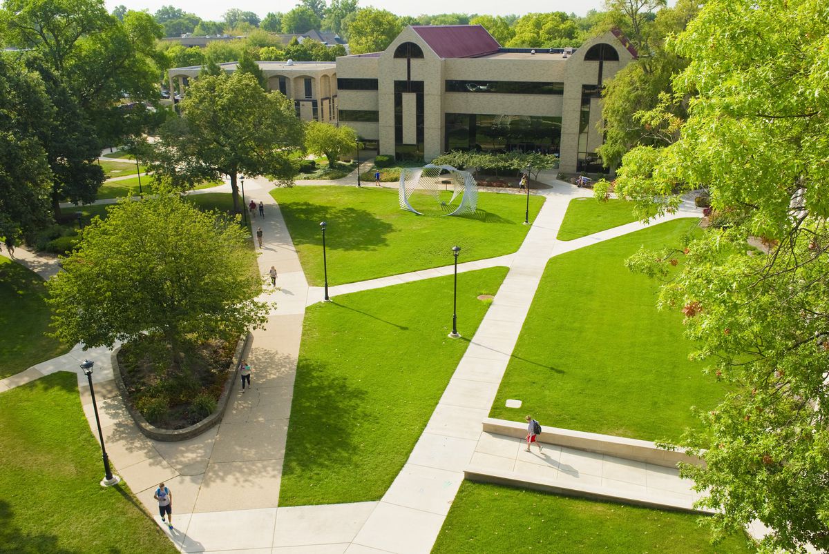 A dozen students at Bradley University test positive for
COVID-19, including some at orientation, after social
gathering 1