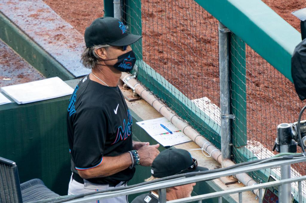 Dr. Anthony Fauci says Marlins’ coronavirus outbreak could
endanger MLB season 1