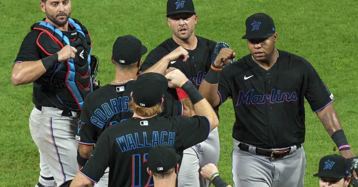 MLB temporarily suspends Marlins’ 2020 season amid COVID-19
outbreak 1