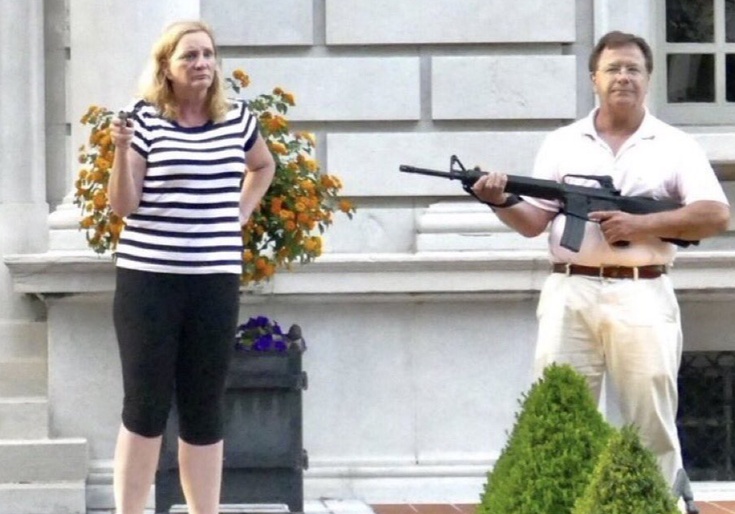 Cops Seize Guns From St. Louis Couple Who Confronted
Protesters 1