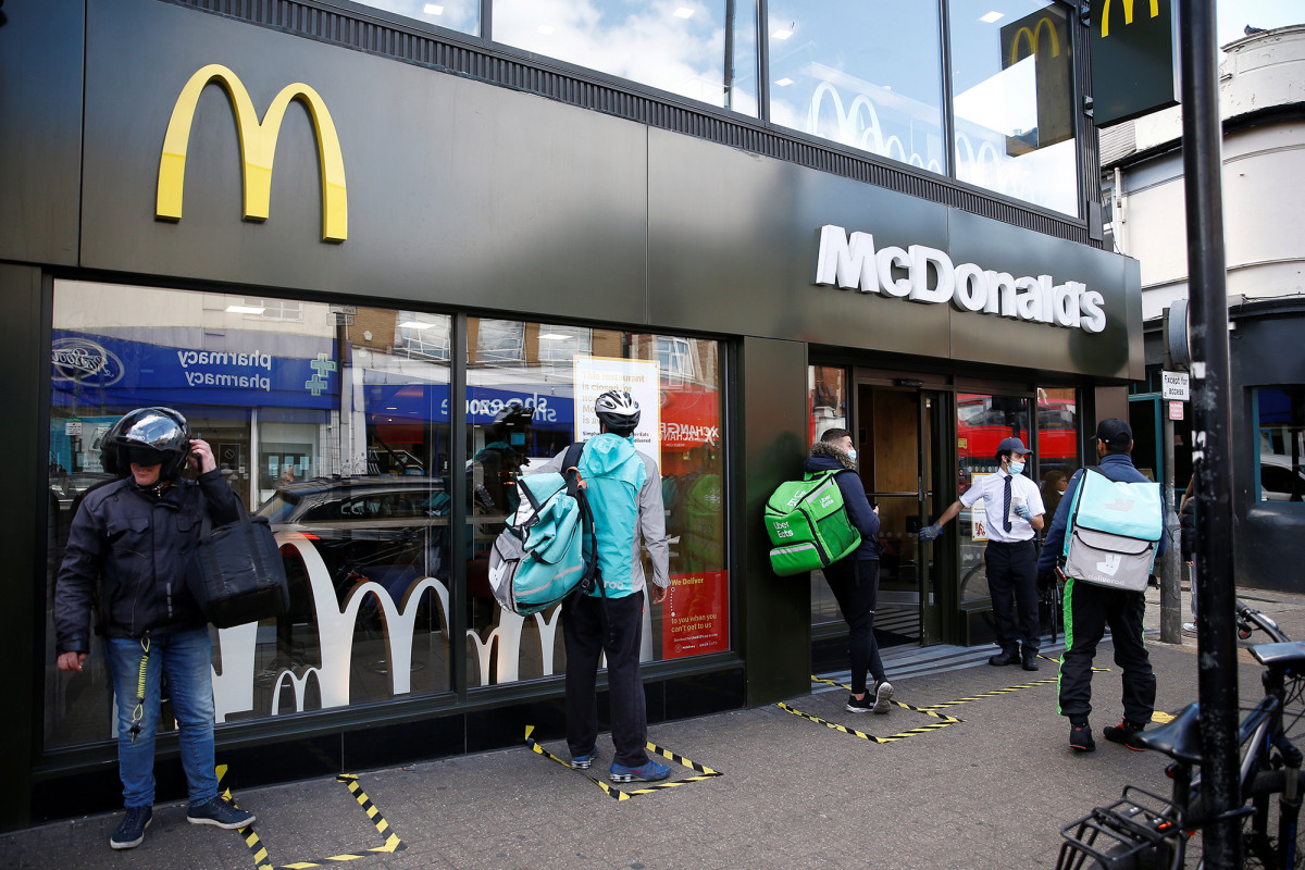 McDonald’s shares plunge nearly 30% in second quarter due to
COVID-19 1
