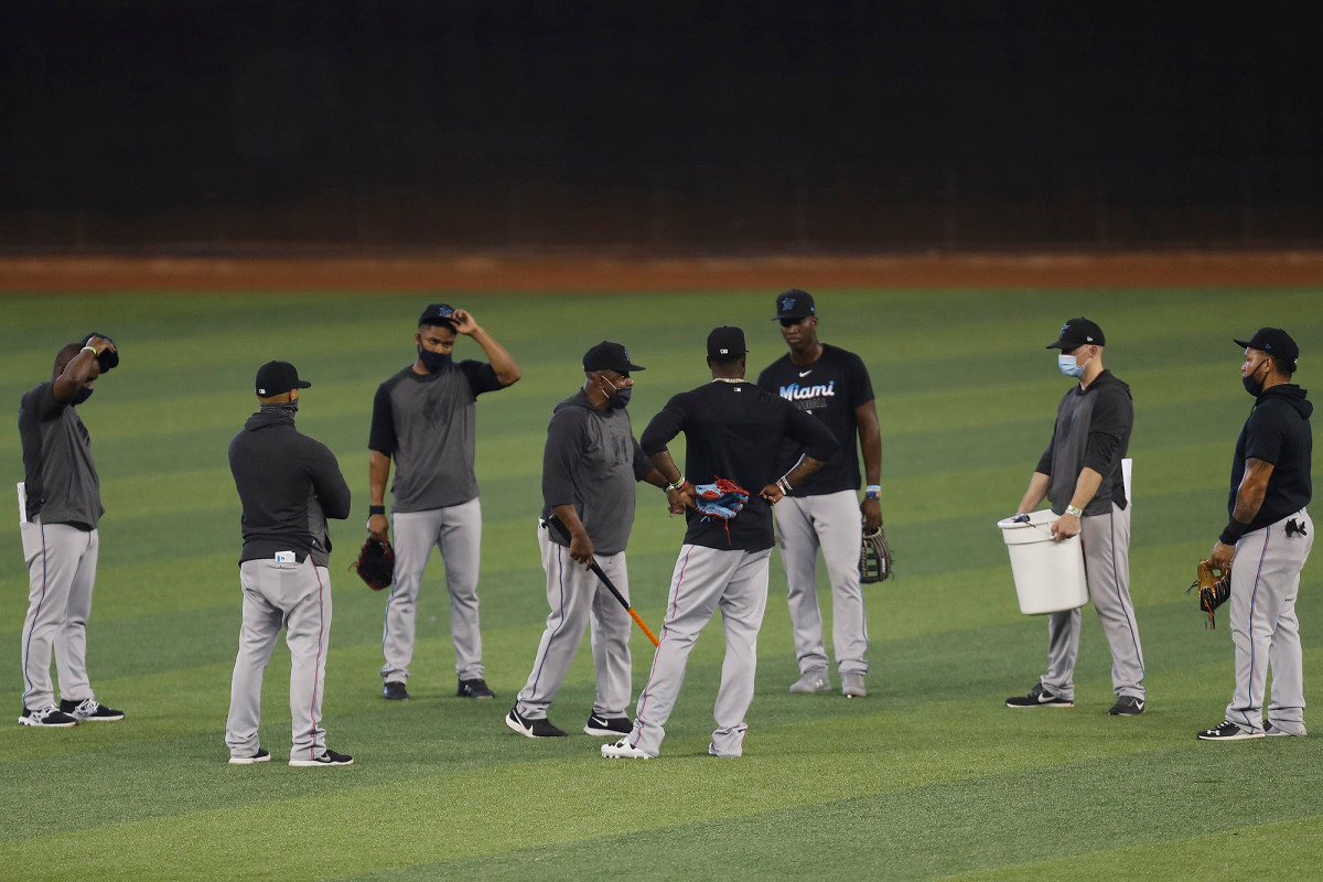 MLB investigating how Marlins’ coronavirus outbreak
began 1 MLB investigating how Marlins’ coronavirus outbreak
began 1