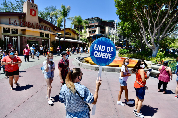 California’s coronavirus U-turn a ‘devastating’ hit to
economy 1