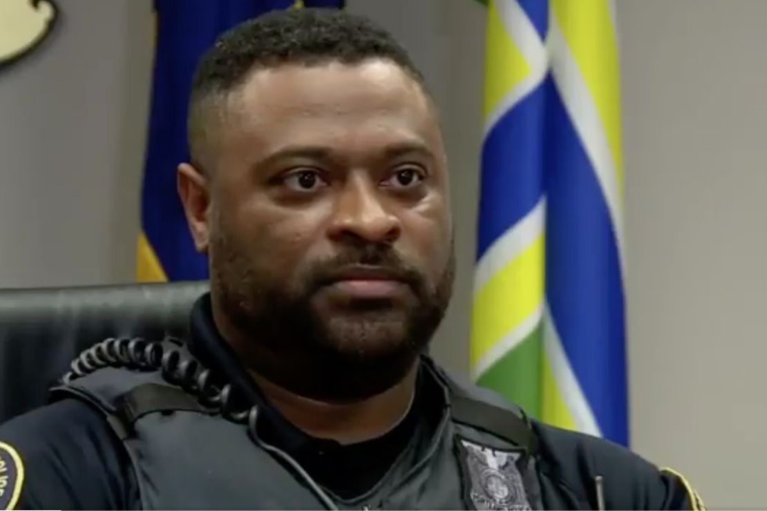 A Black Portland Cop Says Rioters Are Racist. Leftists
Immediately Confirm It. 1
