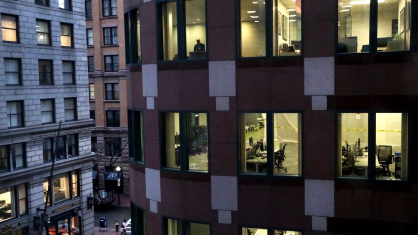 Office workers are increasingly being told to wait until
January before they return 1 Office workers are increasingly being told to wait until
January before they return 1