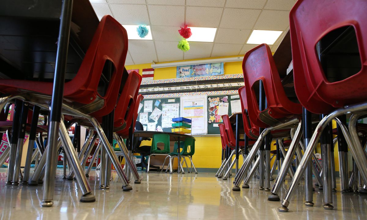 Elementary schools may be safer to reopen, doctors
say 1