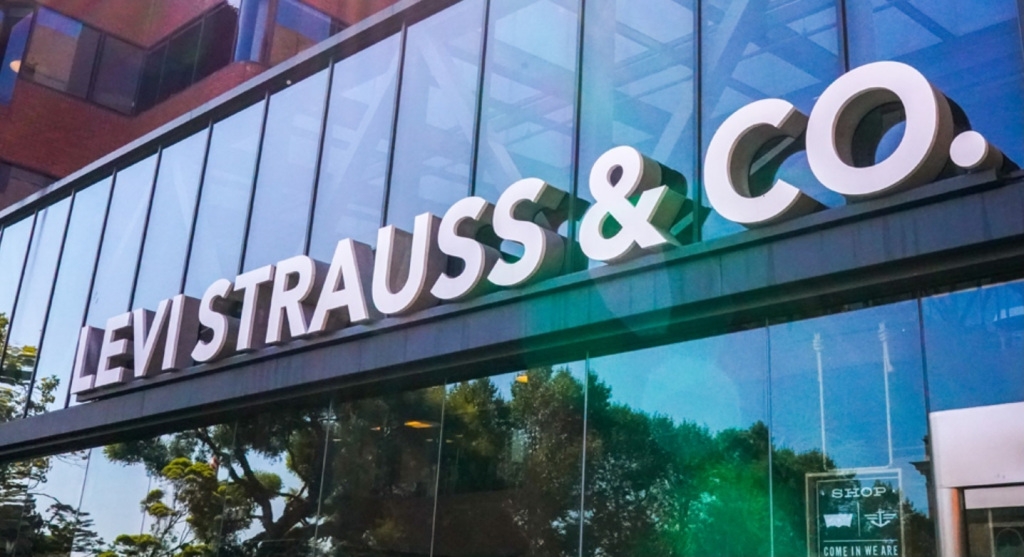 Coronavirus retail: Levi Strauss cuts 700 corporate
jobs 1