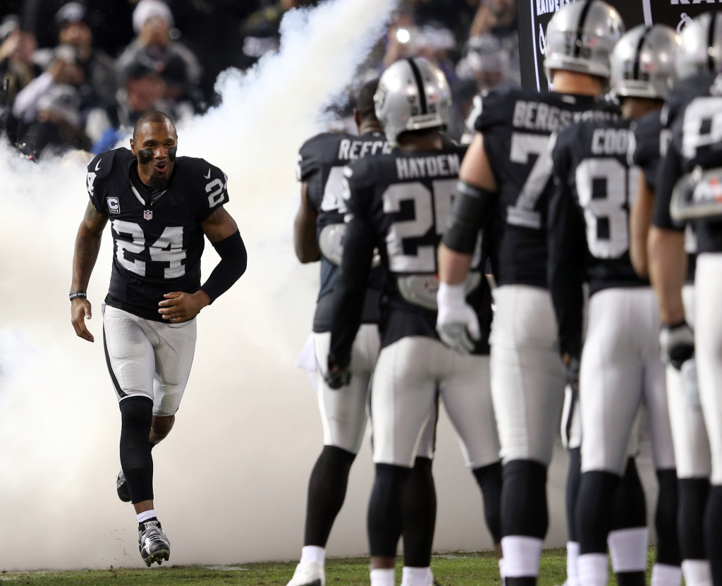 Ex-NFL stars: League, teams must confront coronavirus
without tough-guy mentality 1