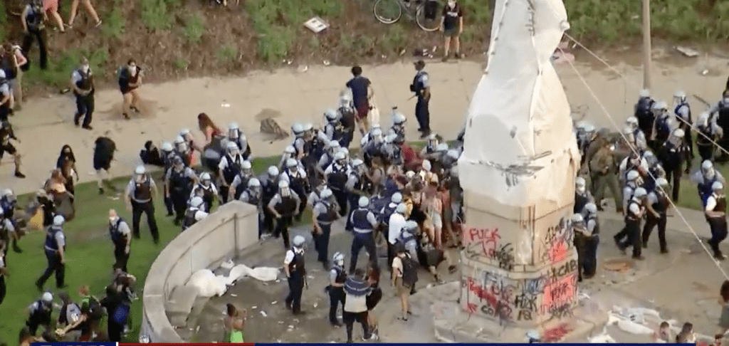 Chicago police attacked with bricks while protecting
Columbus statue from rioters: “We’ve lost the city.” 1