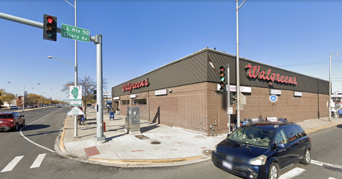 Walgreens avoids hearing, pays 8 citations for mask
violations in Cicero 1