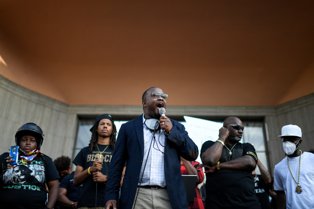 Denver deputies resume enforcing evictions after coronavirus
pause 1