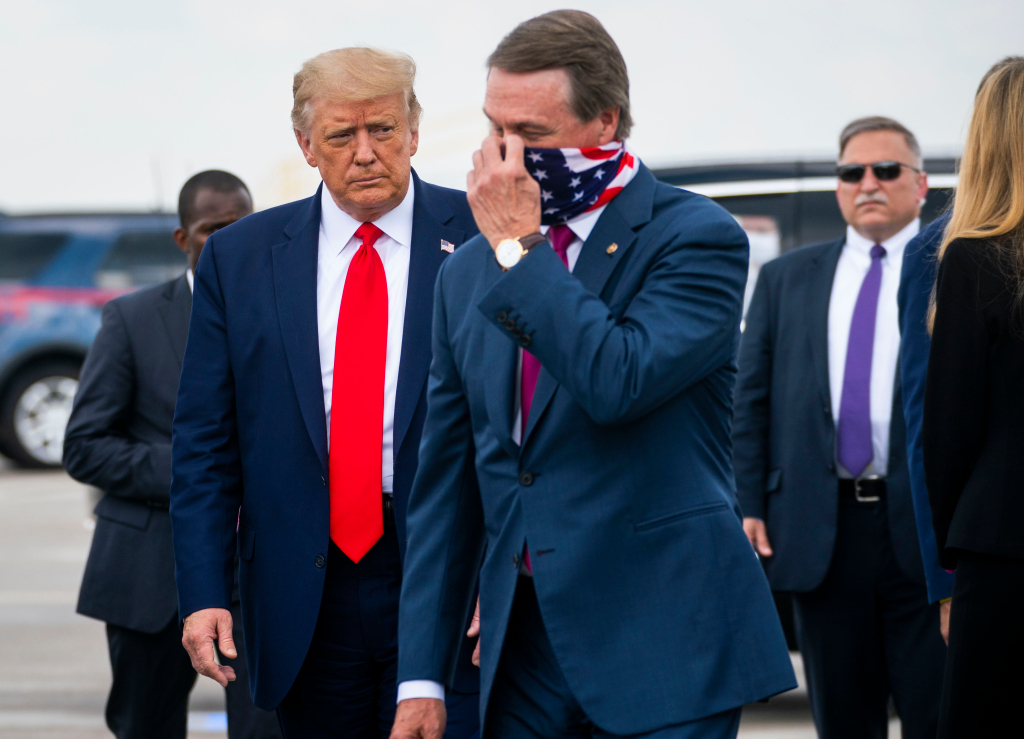 As Trump ignores coronavirus crisis, Republicans start to
contradict him 1 As Trump ignores coronavirus crisis, Republicans start to
contradict him 1