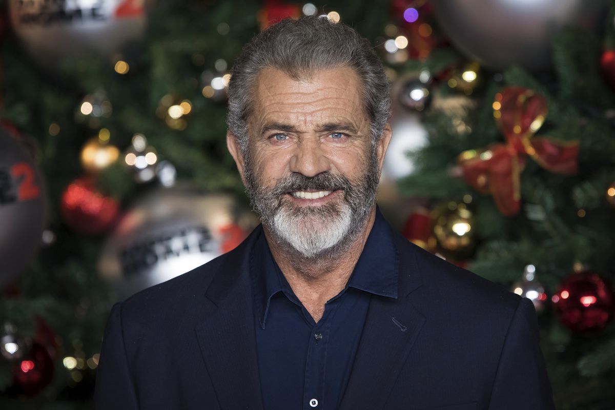 Mel Gibson reveals he spent a week in hospital with
coronavirus 1
