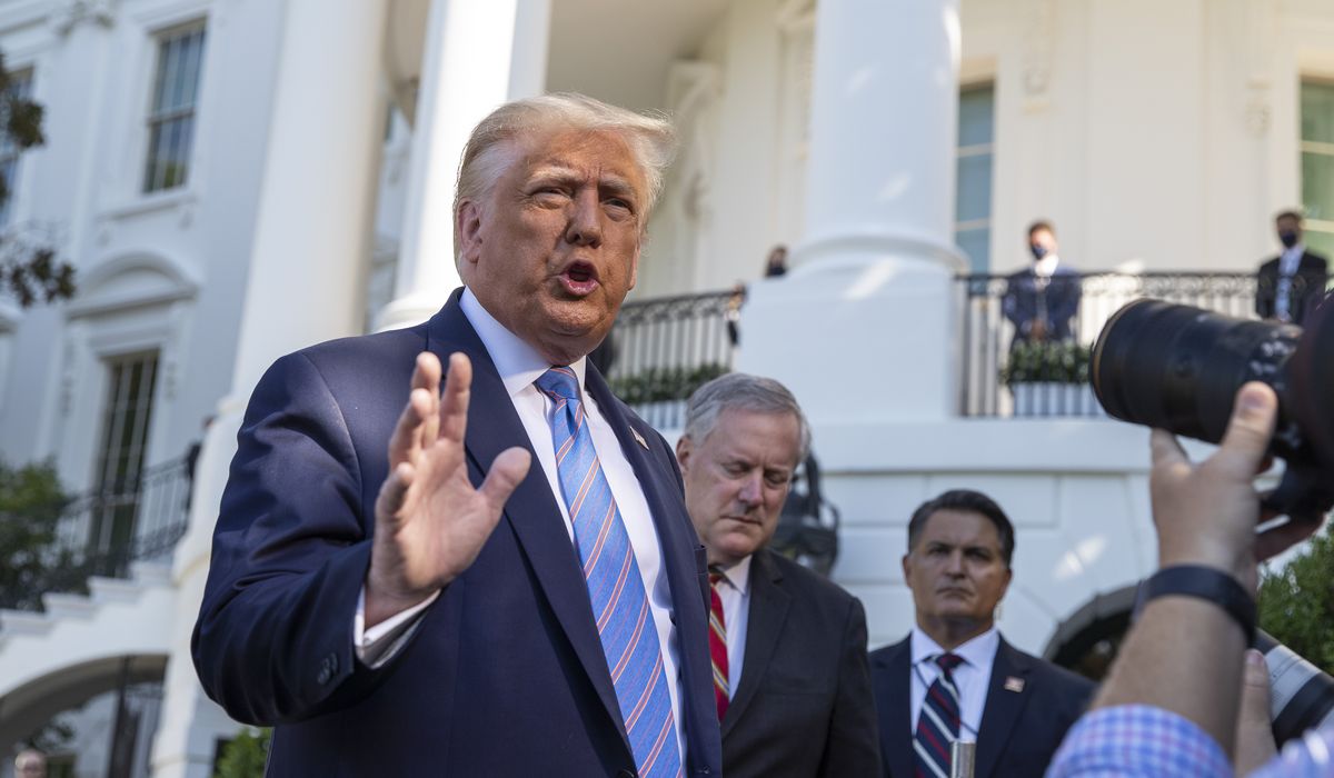 Donald Trump: Money for new FBI building should stay in
coronavirus relief bill 1