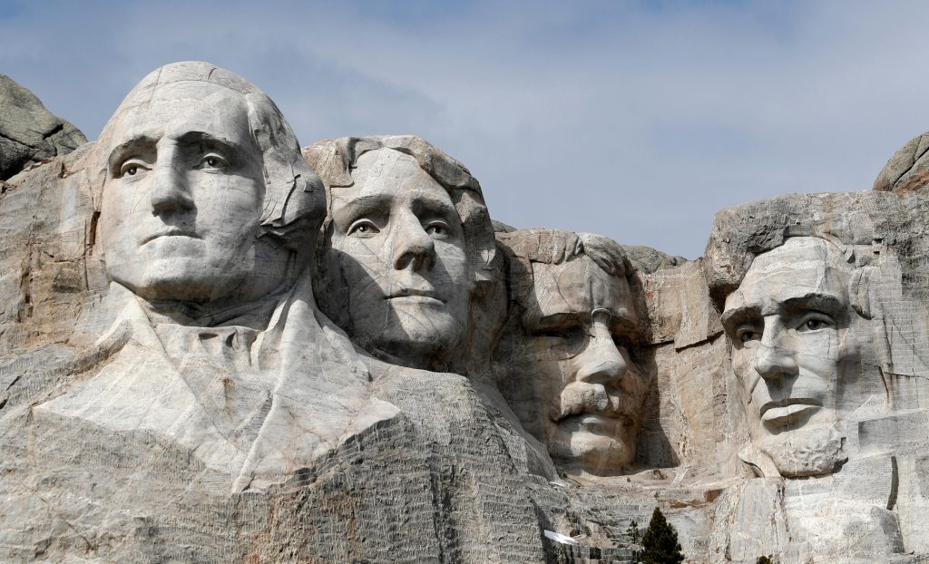 Trump plans fiery Rushmore rally amid virus threat,
protests 1