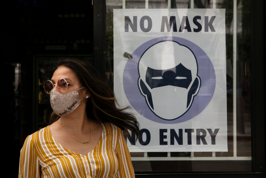 Coronavirus: California at a “make-or-break moment” as it
heads into the July 4 weekend 1
