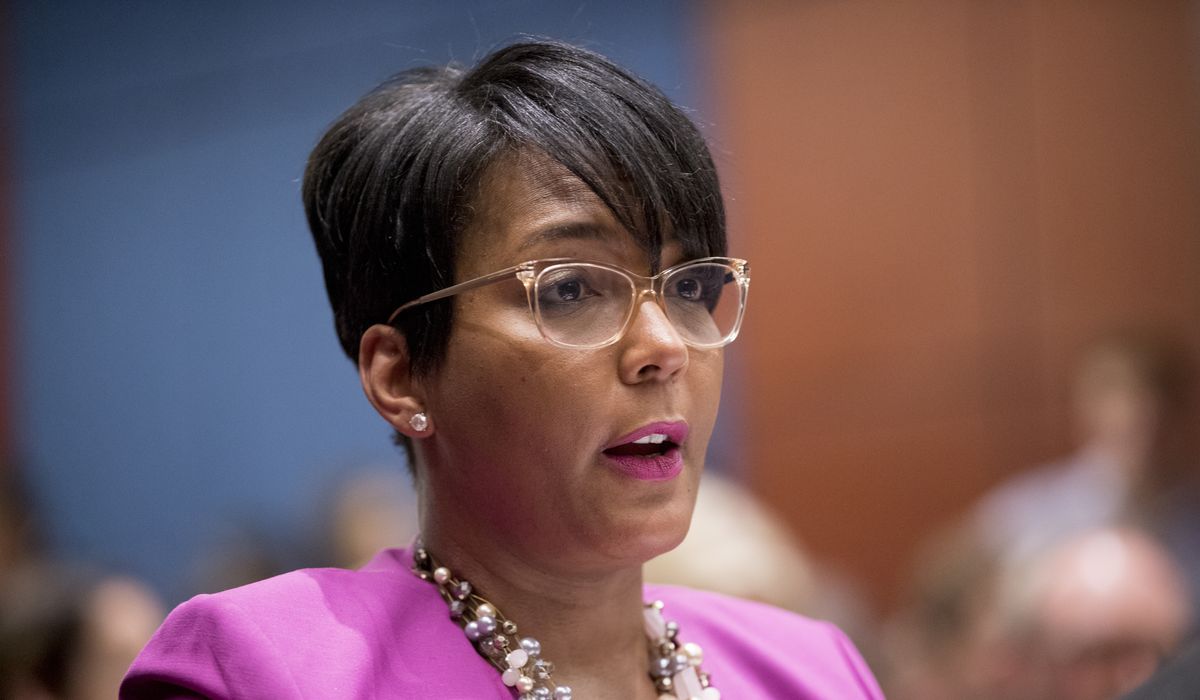 Keisha Lance Bottoms. Atlanta mayor, rips Brian Kemp face
mask lawsuit 1