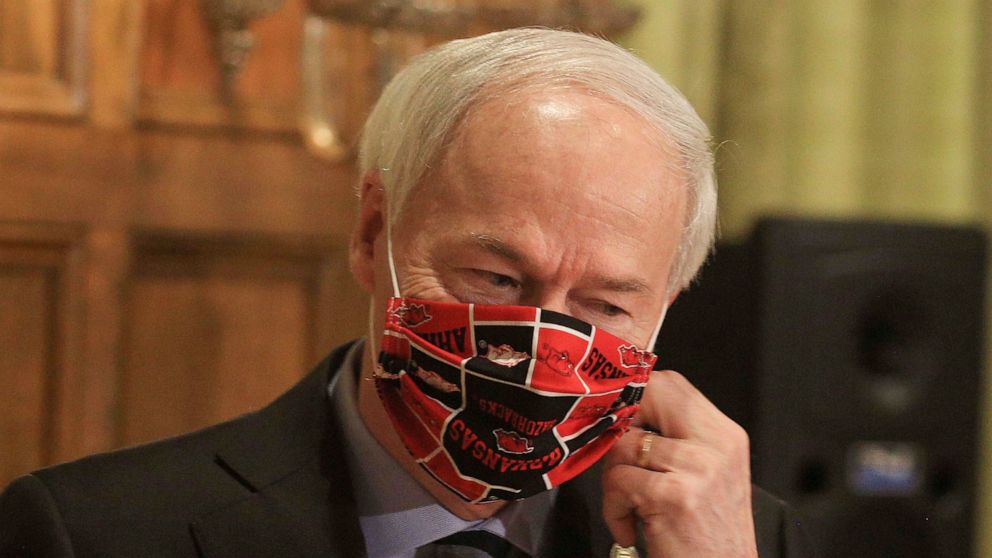 Some US police resist enforcing coronavirus mask
mandates 1