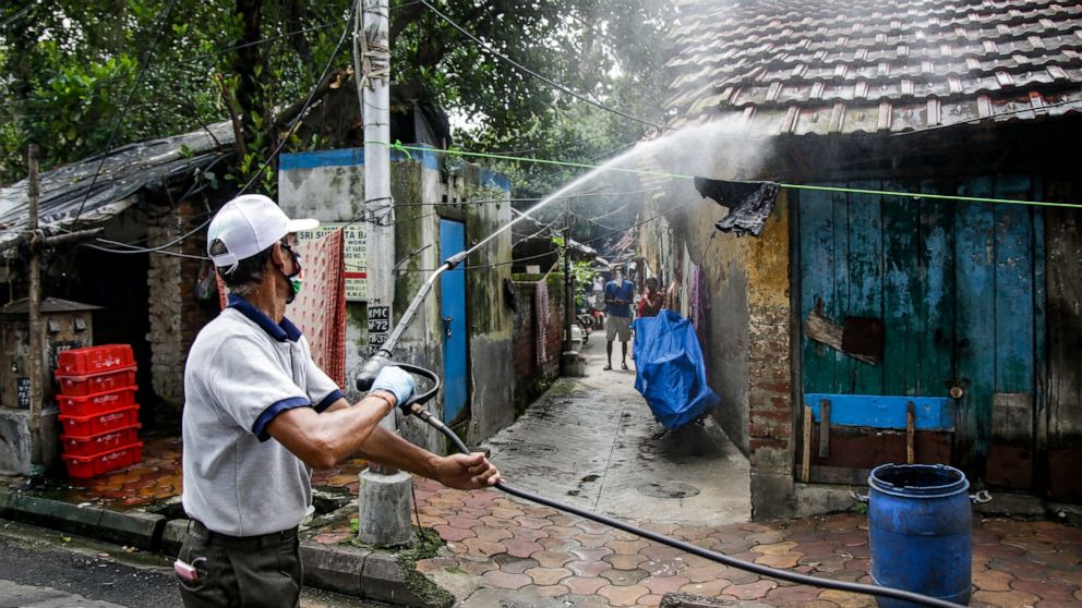 Lockdowns reimposed in India as virus cases near 1
million 1