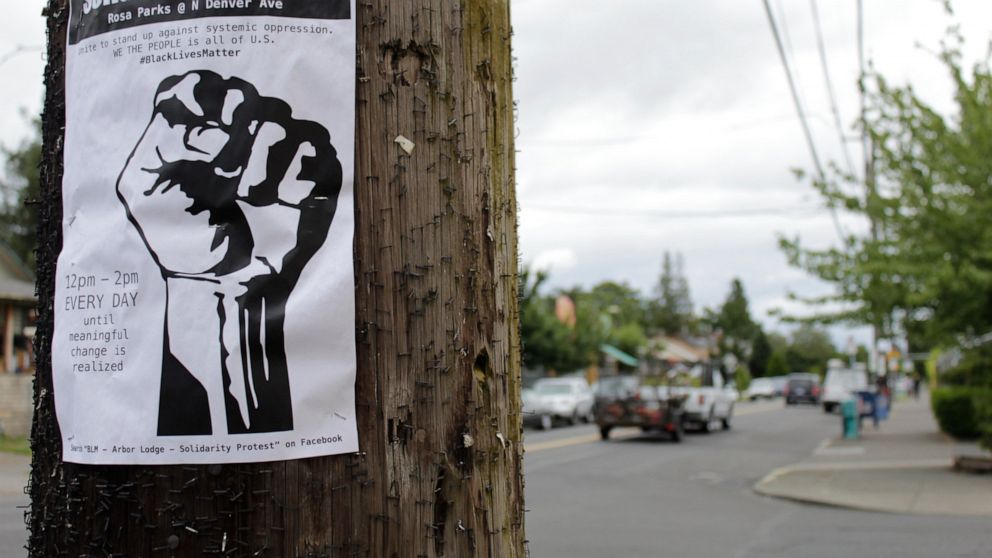 Portland, Oregon, protest turns violent; several
arrested 1