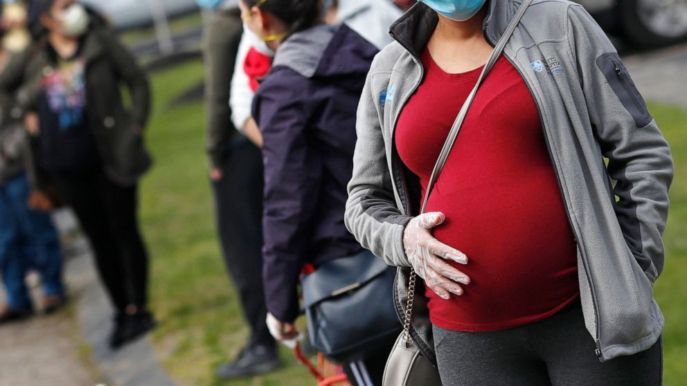 Study suggests fetal coronavirus infection is
possible 1