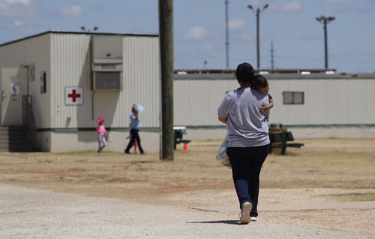 U.S. government refuses to release immigrant children in
centers threatened by coronavirus 1