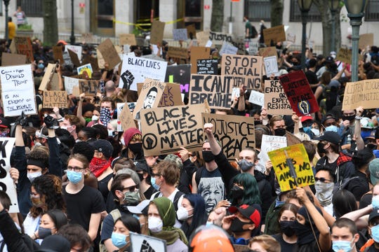 No COVID-19 resurgence in New York yet, officials say, but
'if you were at a protest, go get a test, please' 1