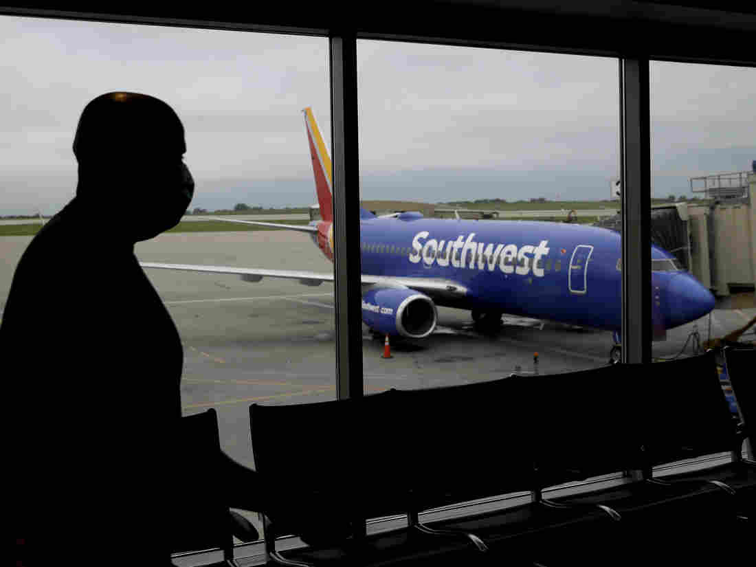 Southwest And American Airlines Tighten Their Mask
Requirements By Ending Exemptions 1