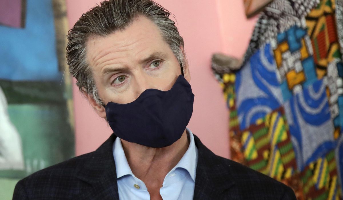 AP-NORC poll: 3 in 4 Americans back requiring wearing
masks 1