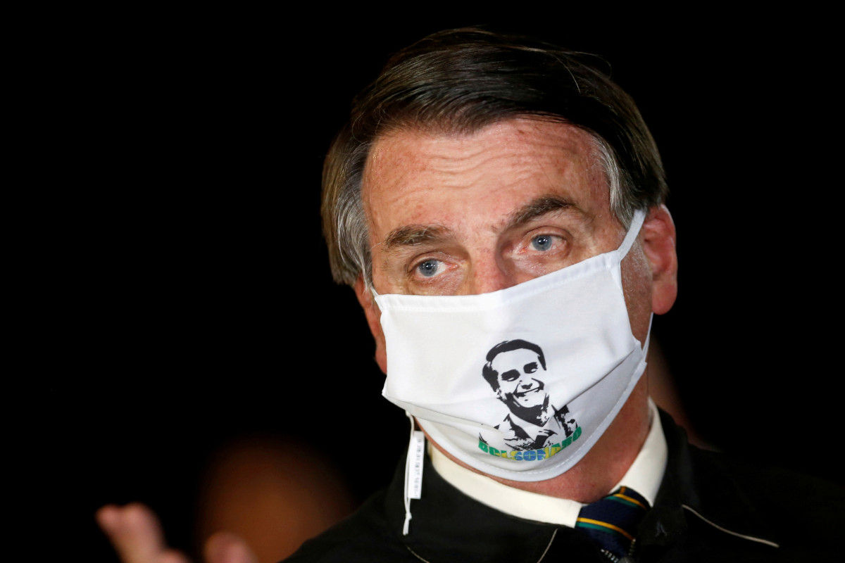 Brazil’s Bolsonaro says lungs ‘clean’ after reported
coronavirus symptoms 1