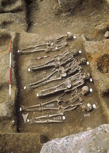 China Imposes Quarantine to Fight the Black Death as Bubonic
Plague Reported in Inner Mongolia 1