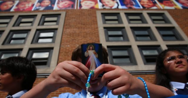 New York Archdiocese Permanently Closes 20 Catholic Schools
over Coronavirus 1