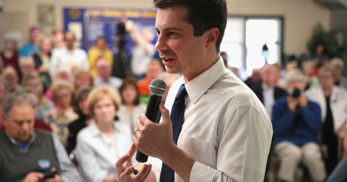 2020 Democratic candidate Pete Buttigieg addressed
protesters at campaign events 1