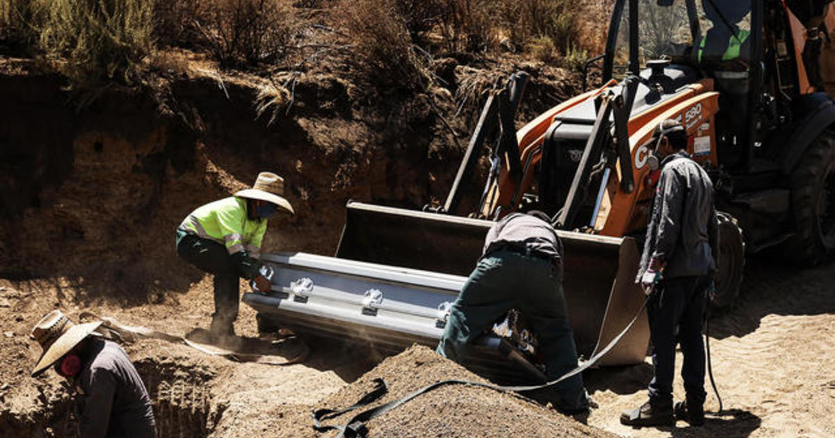 Mexico exhuming bodies to make room for recently deceased,
as coronavirus cases surge 1