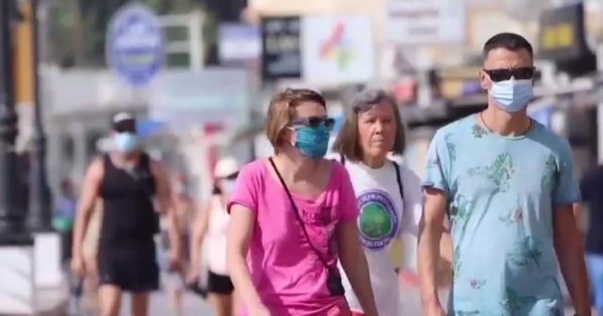 Rise of new COVID-19 cases in Europe during tourism season
triggers new restrictions 1