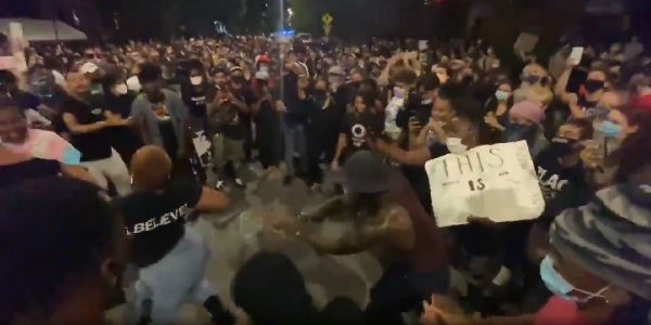 What virus? Protests turn into huge dance party 1