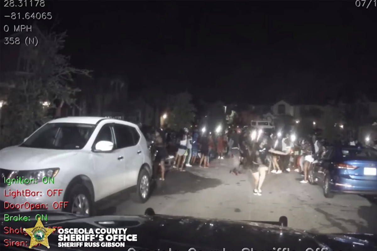 Florida gangs terrorize residents with massive COVID-19
parties 1