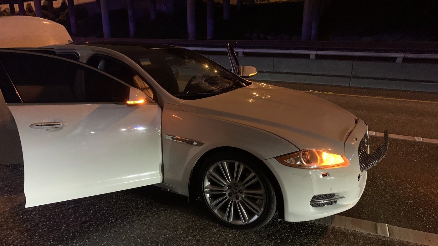 2 People Injured After Vehicle Careens Into Protesters In
Seattle 1