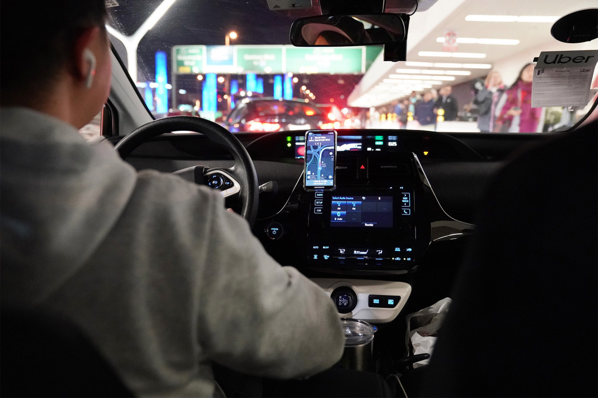 NYC’s cabbie workforce down 75 percent amid COVID-19 — but
Uber, Lyft on upswing 1