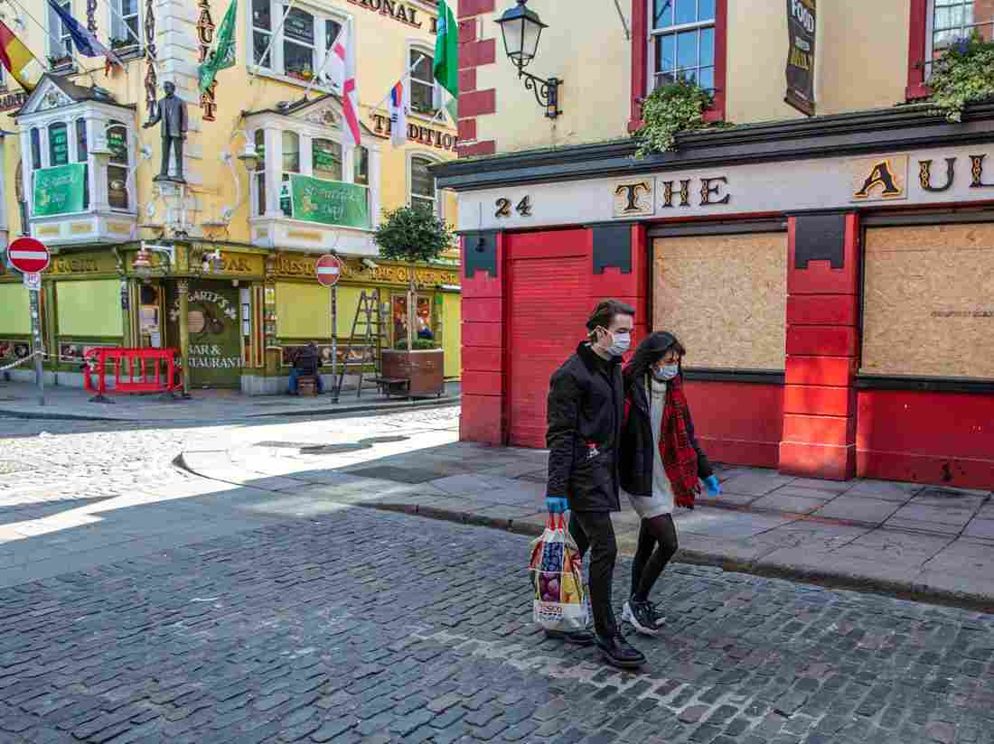 Ireland Delays Further Reopening, Keeping Bars Closed As
Case Numbers Grow 1