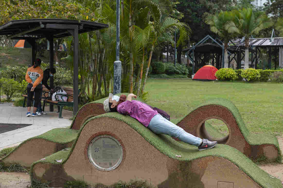 Coronavirus FAQ: Cases Are Spiking Again In Hong Kong. What
Are They Doing About It? 1